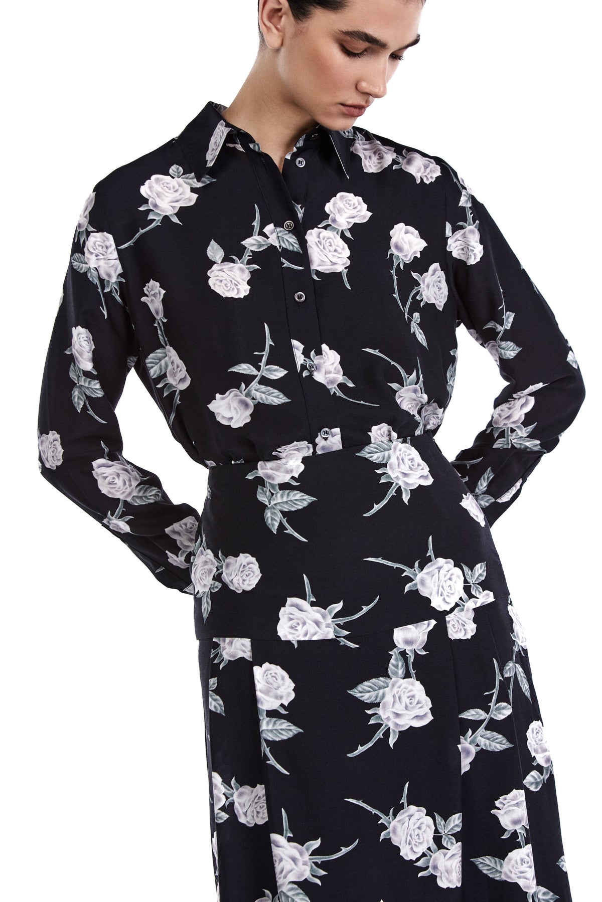 Me Esse Adeline Roses Print Blouse in Coal Black