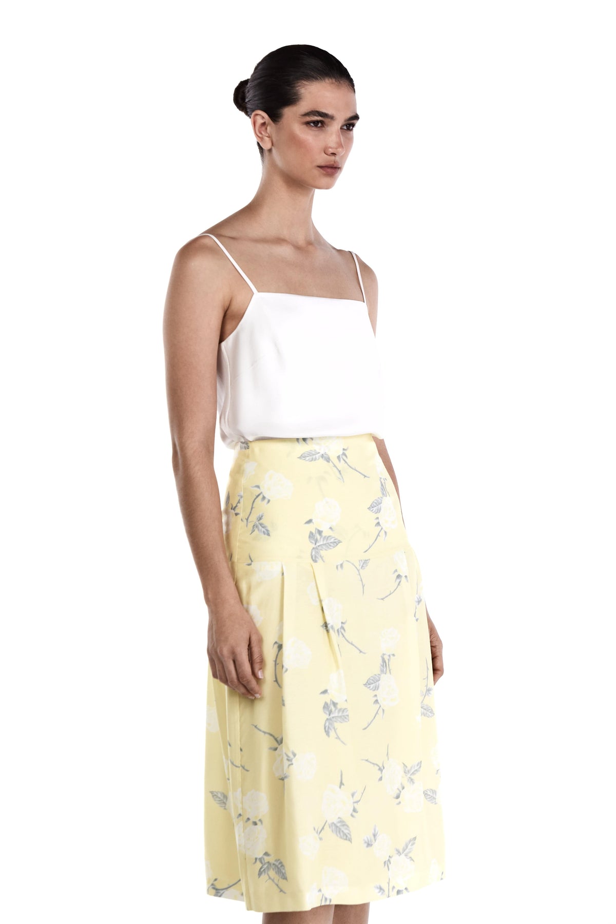 Me Esse Vivienne Roses Print Pleated Midi Skirt in Lemon Yellow